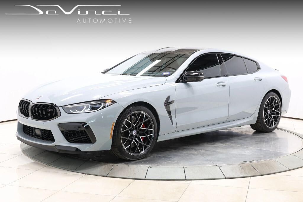2023 BMW M8