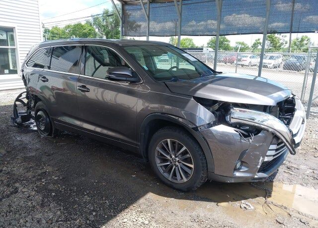 2018 TOYOTA Highlander