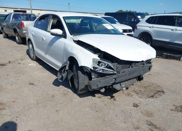 2011 VOLKSWAGEN Jetta