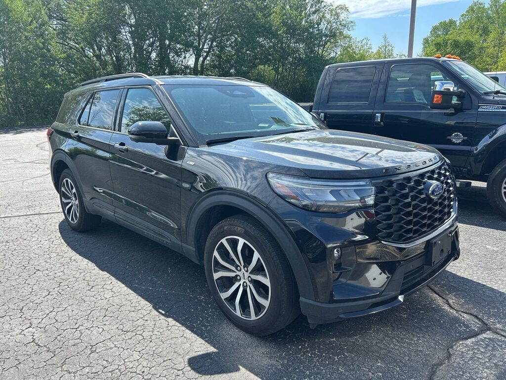 2025 FORD Explorer