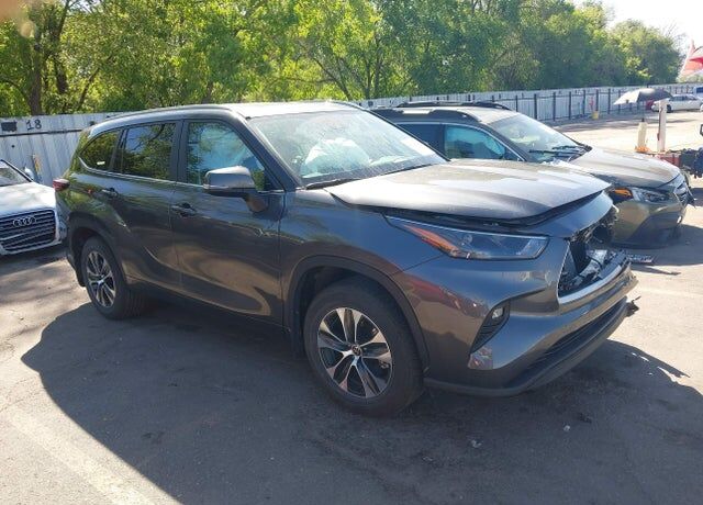 2025 TOYOTA Highlander