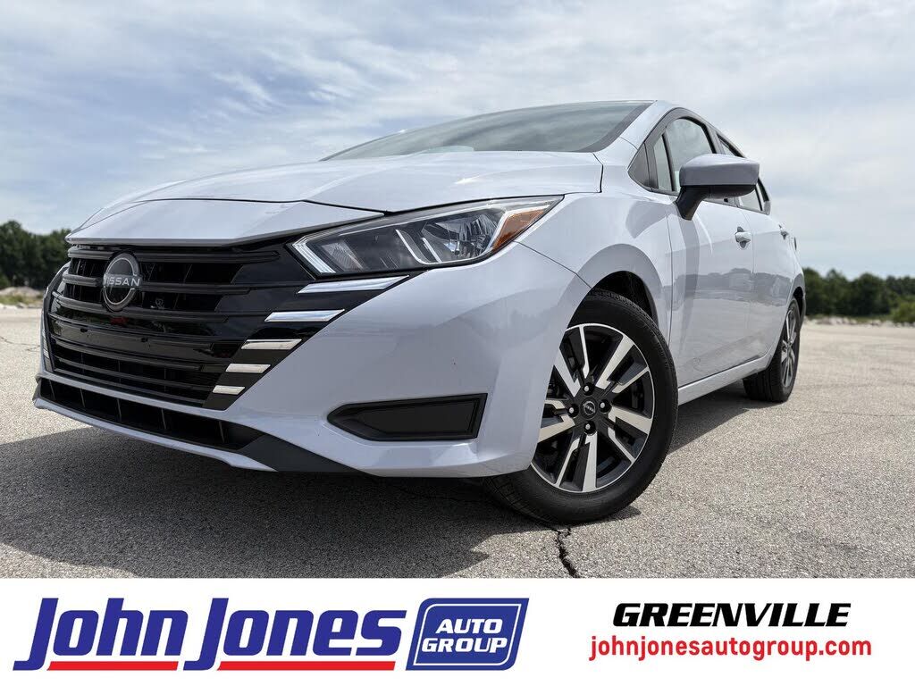2023 NISSAN Versa