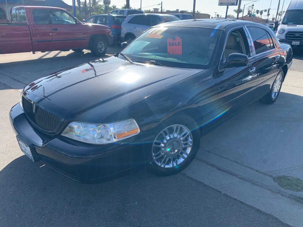 2006 LINCOLN Town Car