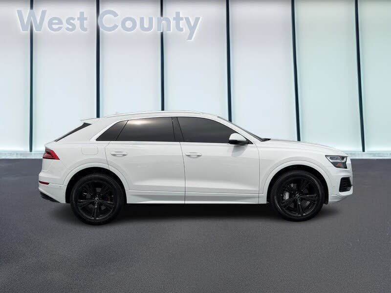 2022 Audi Q8