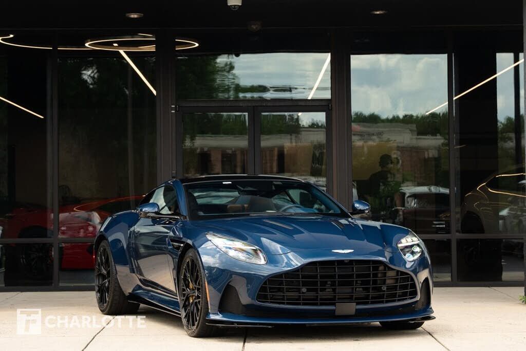 2025 ASTON MARTIN DB12