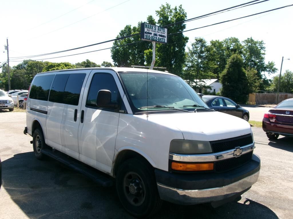 2011 CHEVROLET Express