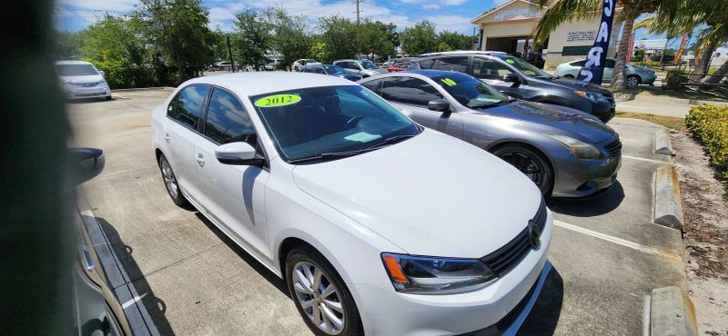 2012 VOLKSWAGEN Jetta
