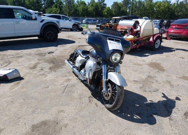 2019 HARLEY DAVIDSON FLHXSE / CVO Street Glide