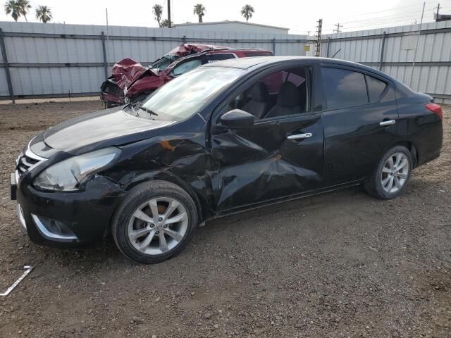 2016 NISSAN Versa