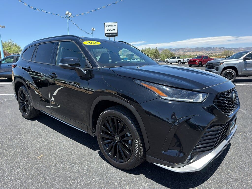 2025 TOYOTA Highlander