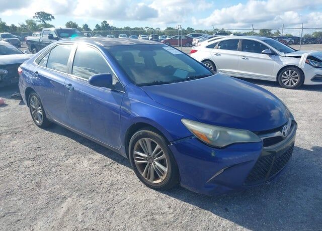 2015 TOYOTA Camry