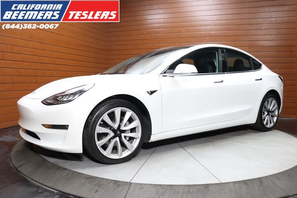 2020 TESLA Model 3