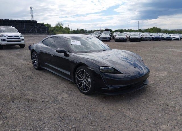 2021 PORSCHE Taycan