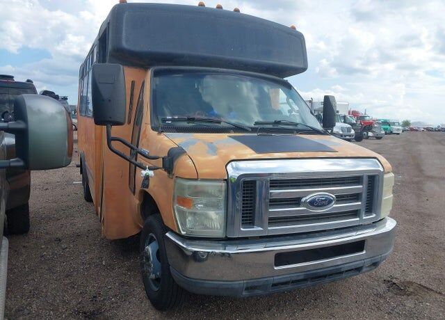 2009 FORD E-350