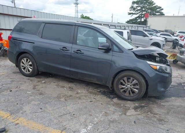2016 KIA Sedona