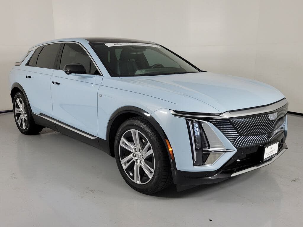 2024 CADILLAC Lyriq