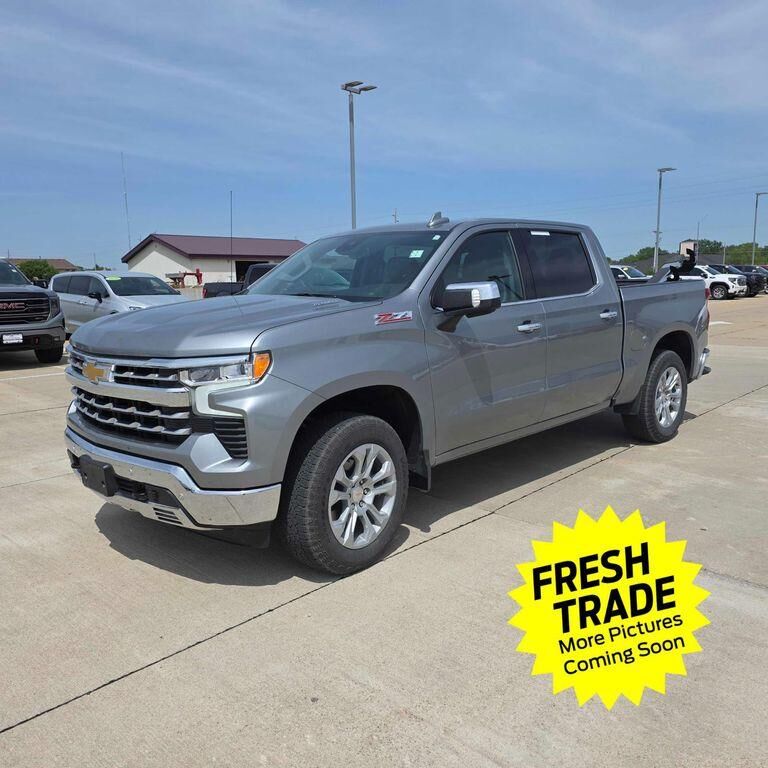 2025 CHEVROLET Silverado