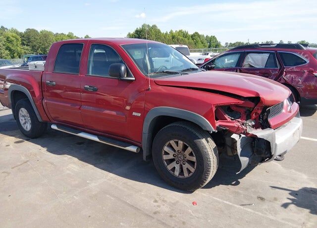 2006 MITSUBISHI Raider