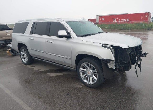 2018 CADILLAC Escalade ESV