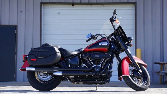 2022 HARLEY DAVIDSON FLHCS / Heritage Classic 114