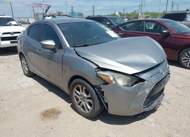 2016 TOYOTA Scion