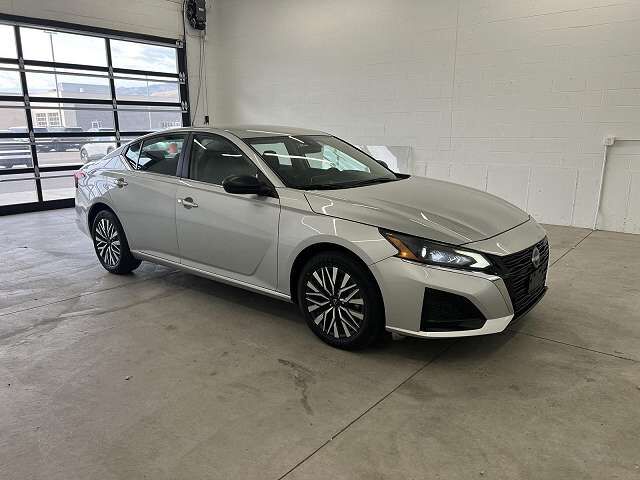 2024 NISSAN Altima