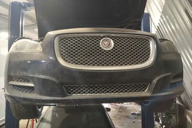 Jaguar XJ