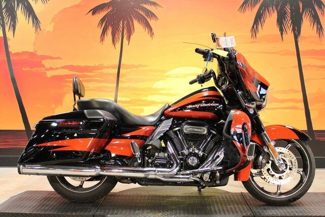 2017 HARLEY DAVIDSON FLHXSE / CVO Street Glide