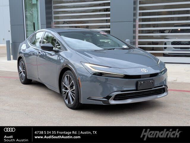 2024 TOYOTA PRIUS