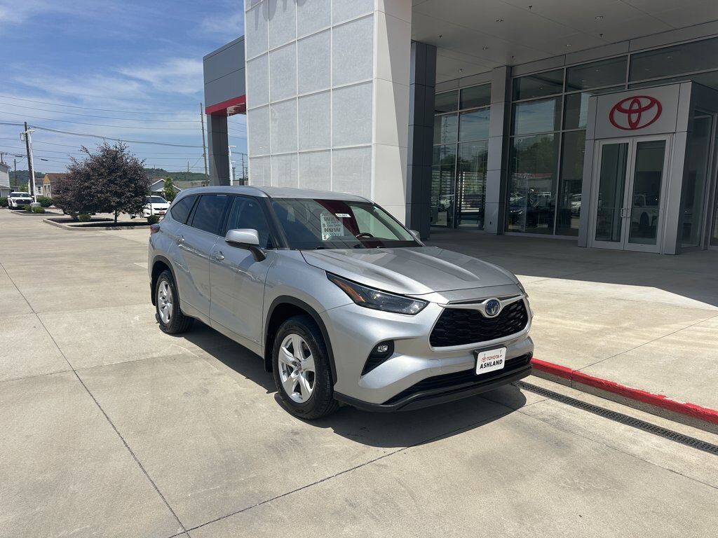 2022 TOYOTA Highlander
