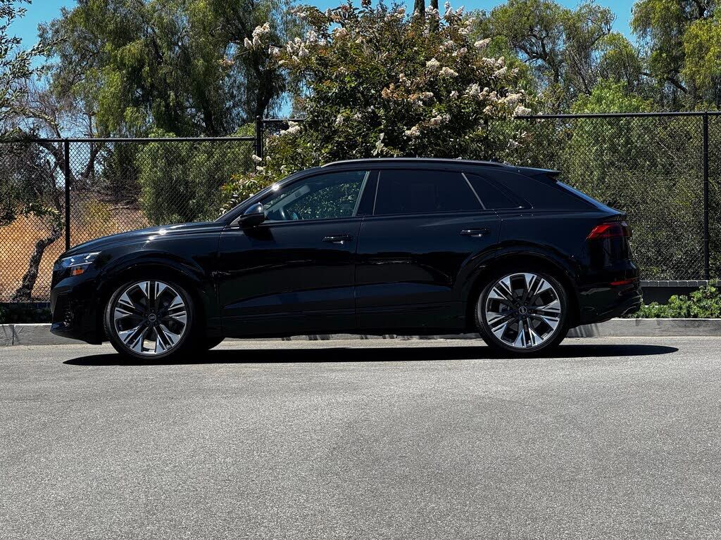 2024 Audi Q8