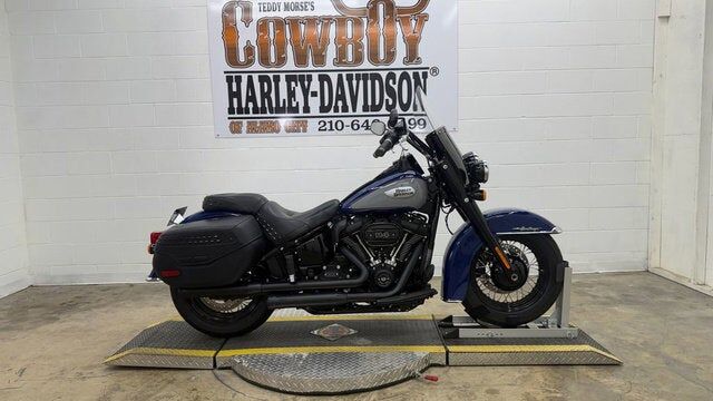 2023 HARLEY DAVIDSON FLHCS / Heritage Classic 114