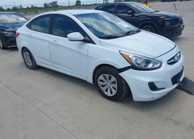 2016 HYUNDAI Accent