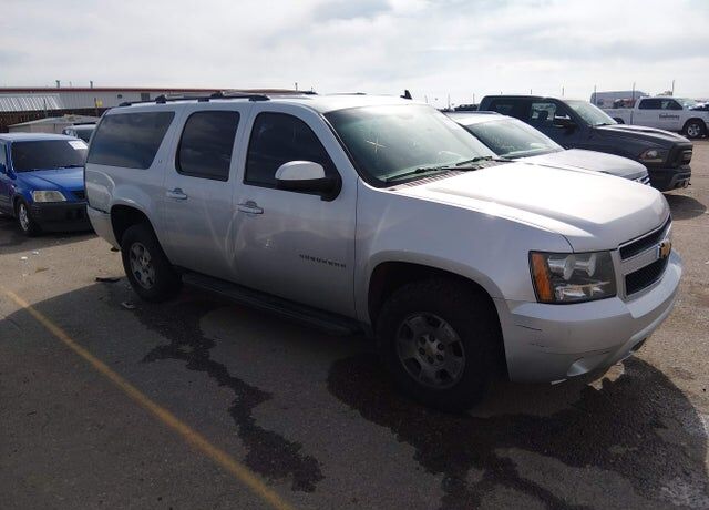 2014 CHEVROLET Suburban