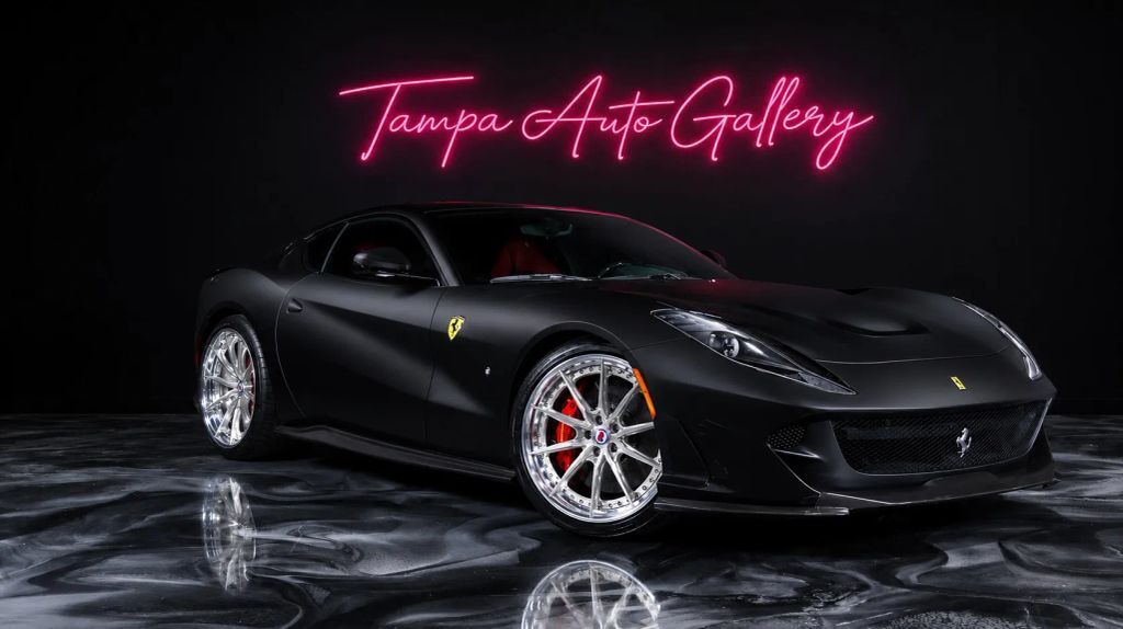 2019 FERRARI 812 Superfast