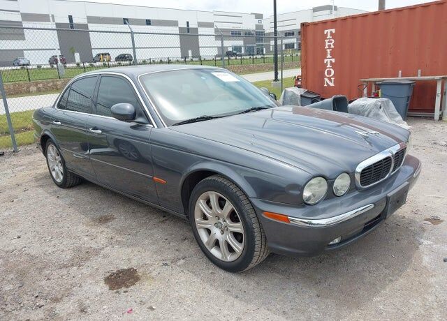 2004 JAGUAR XJ