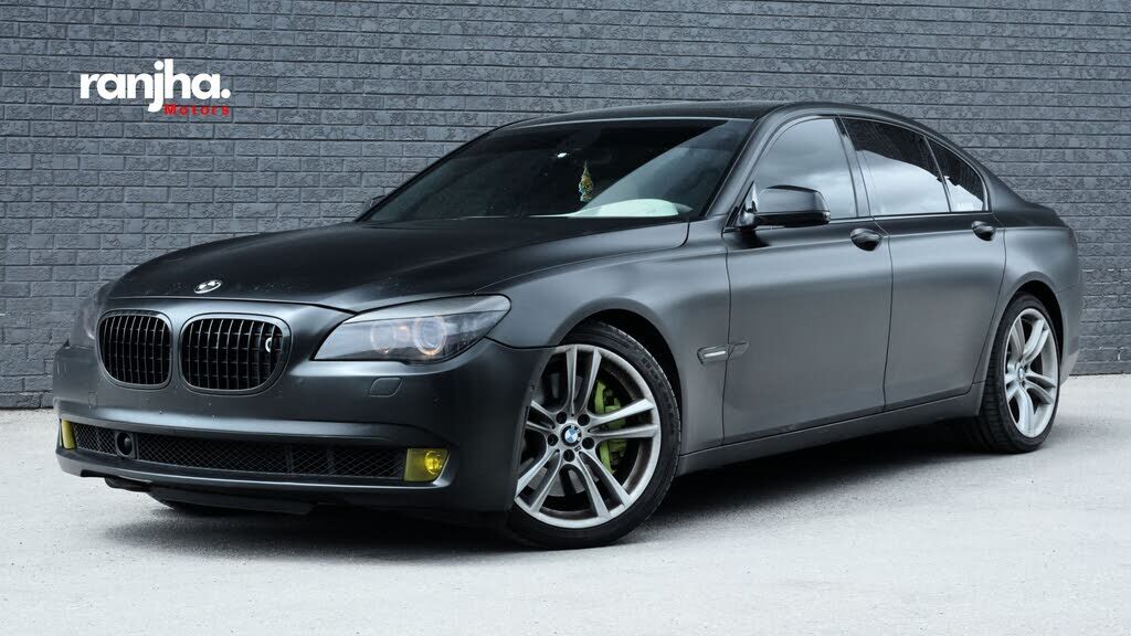BMW 750i