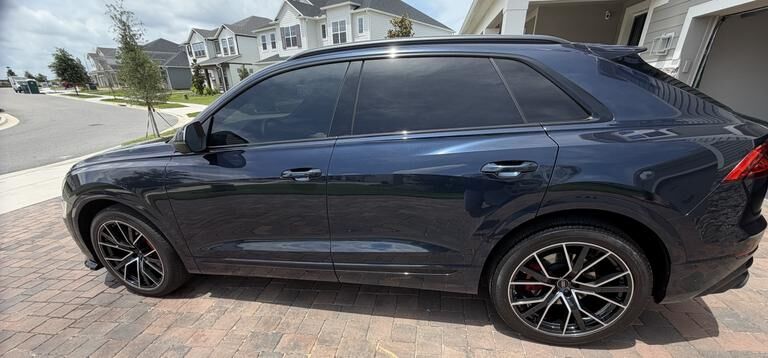 2023 AUDI SQ8