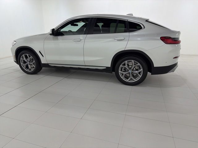 2023 BMW X4