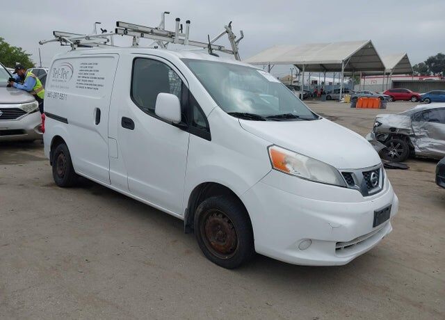 2015 NISSAN NV200