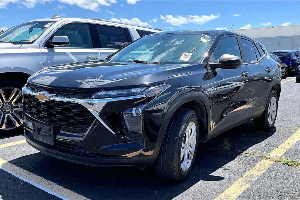 2024 CHEVROLET Trax