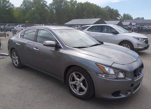 2014 NISSAN Maxima