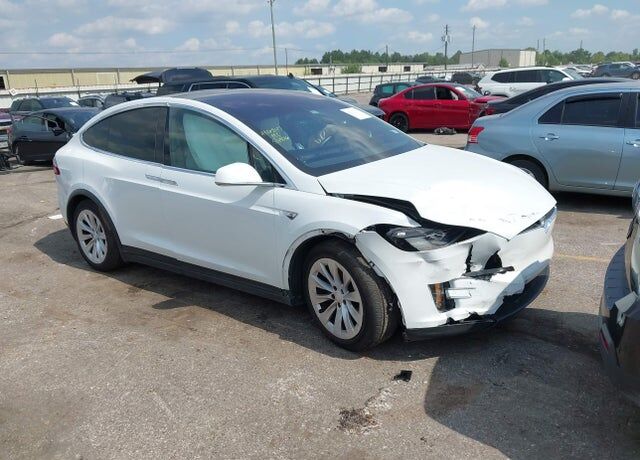 2016 TESLA Model X