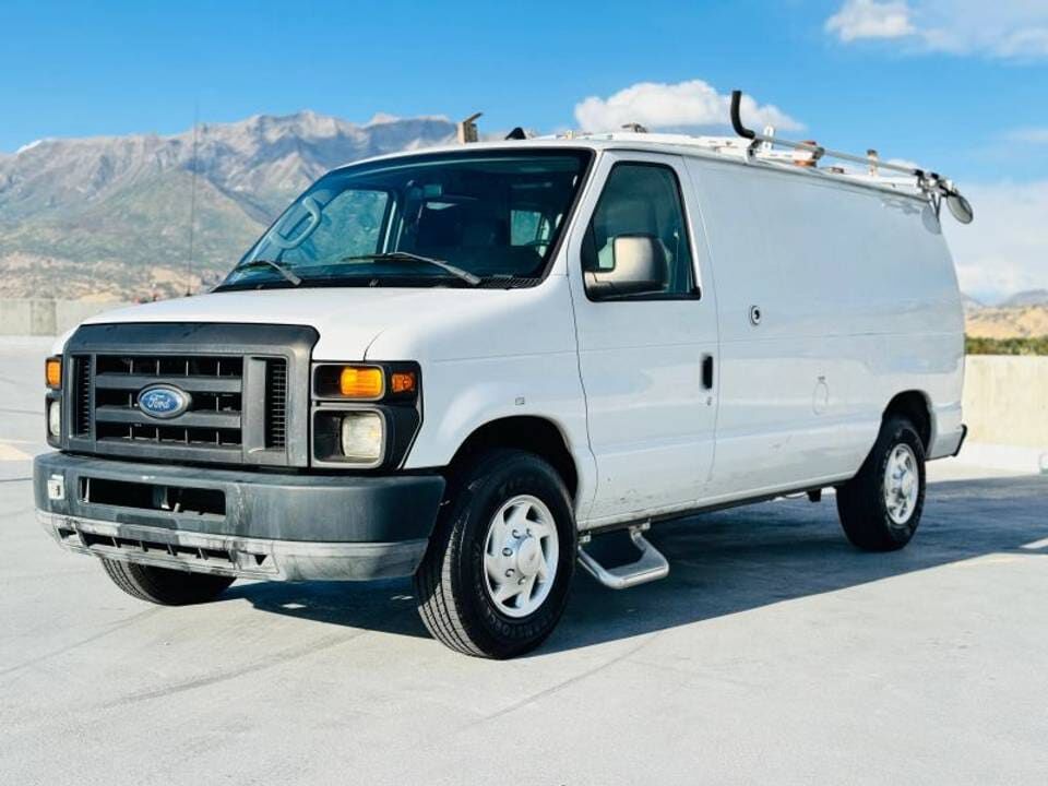2010 FORD E-250