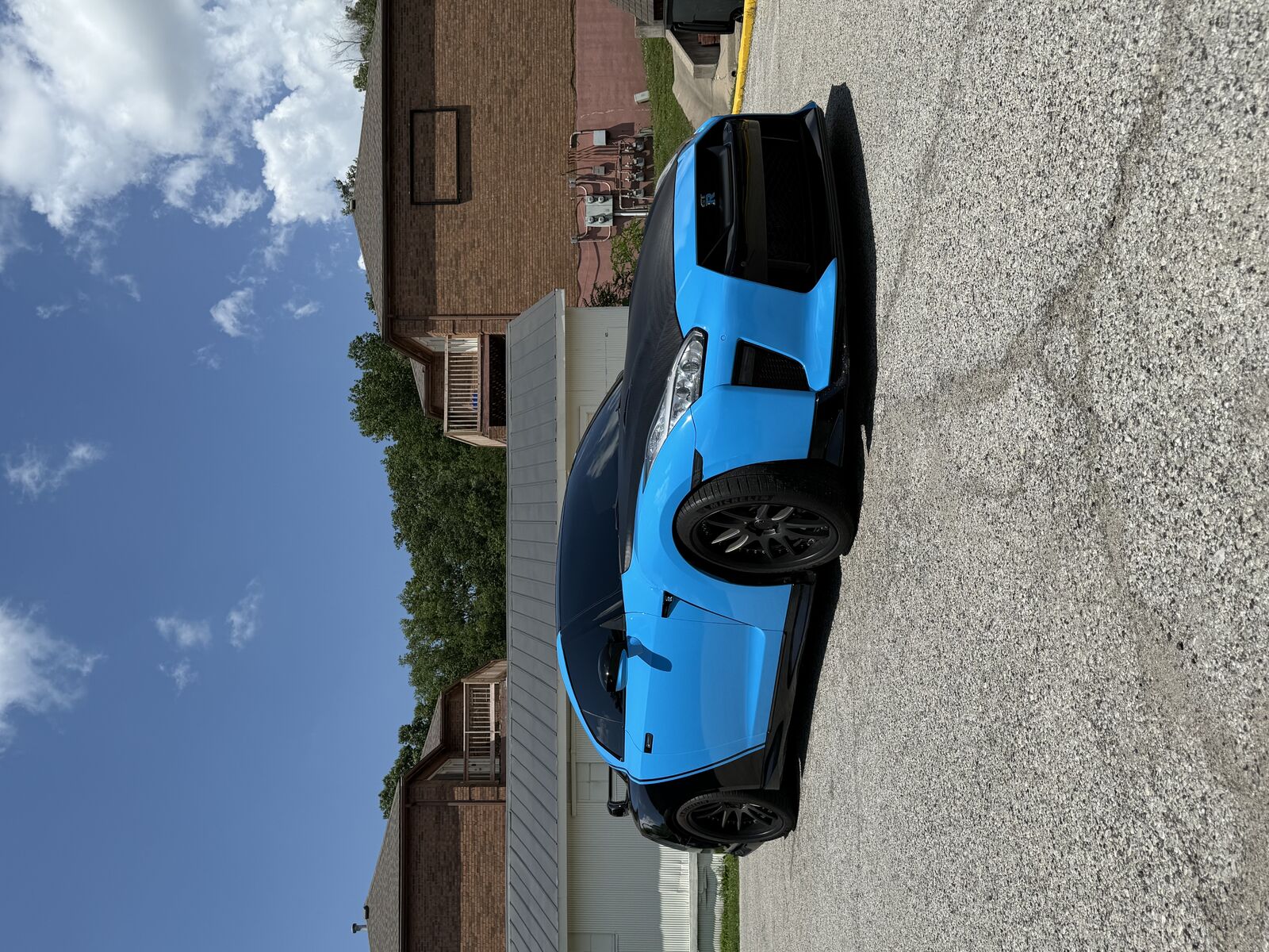 2017 NISSAN GT-R