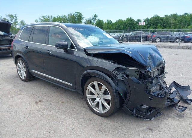 2018 VOLVO XC90