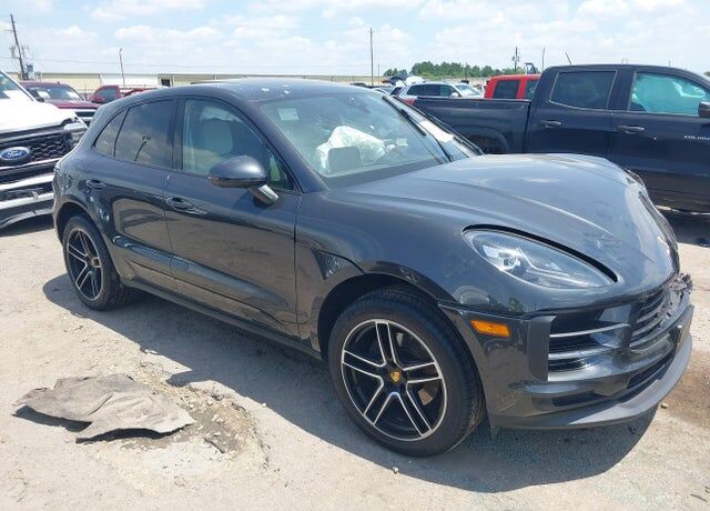 2020 PORSCHE Macan