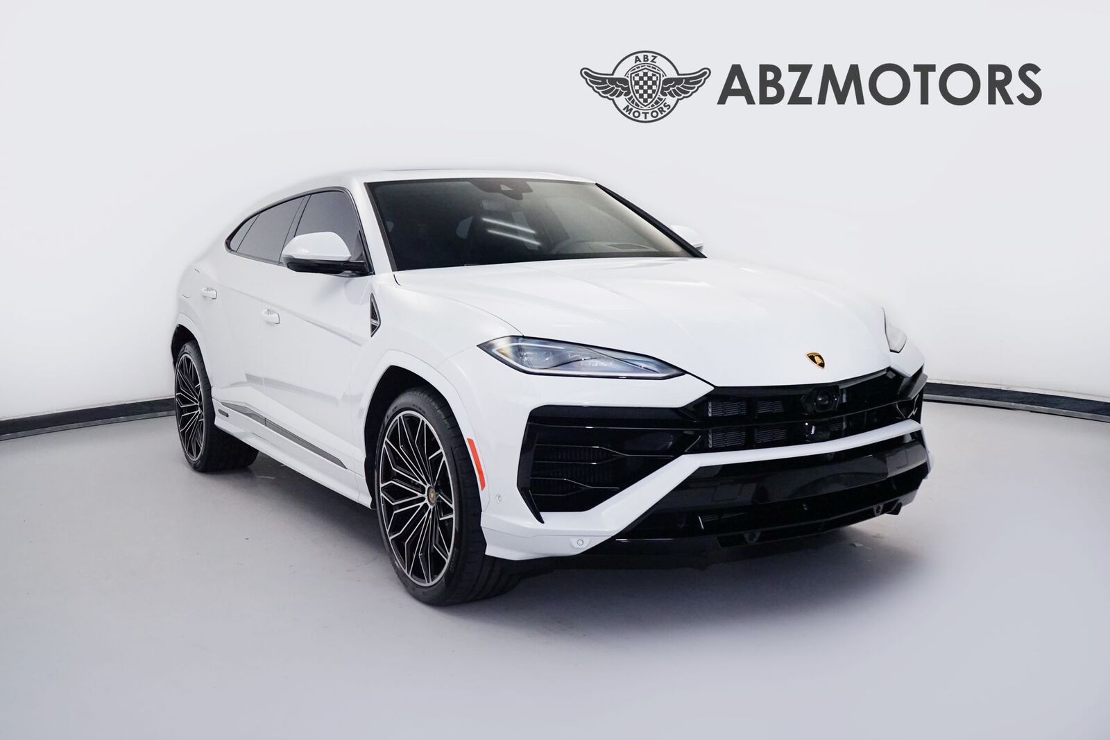 2025 LAMBORGHINI URUS