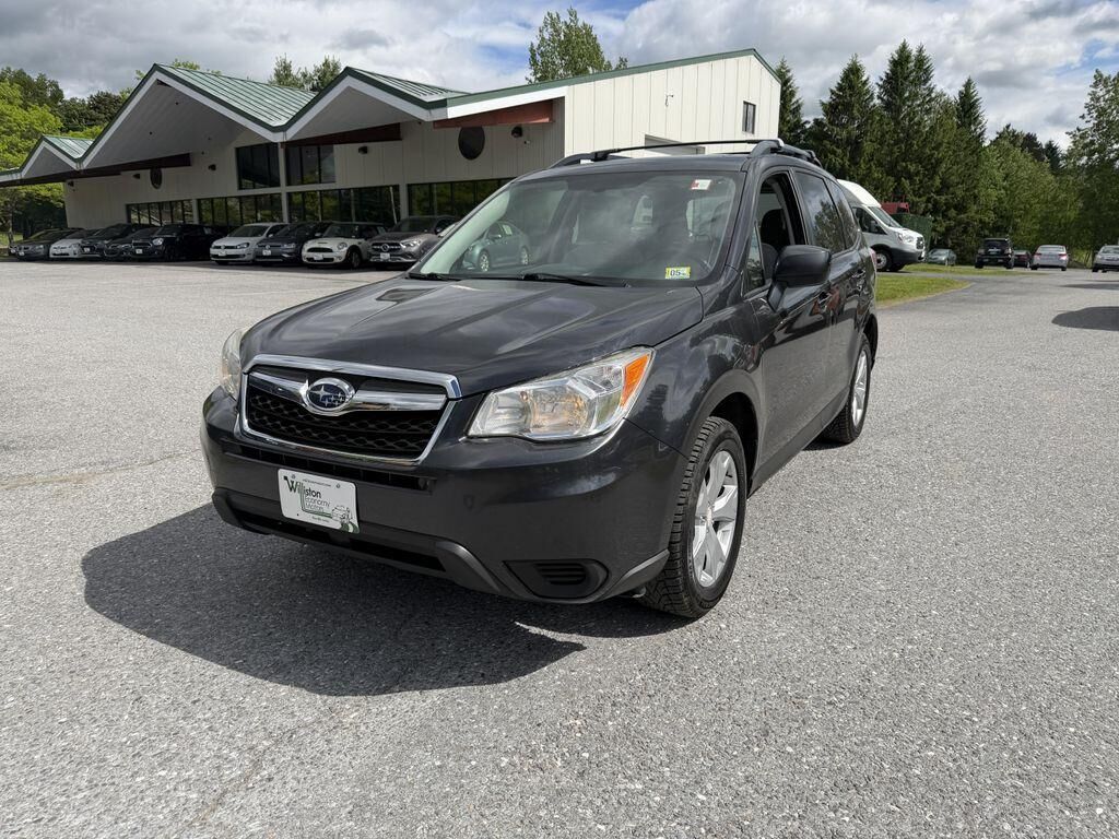 2016 SUBARU Forester