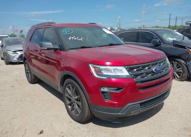 2018 FORD Explorer